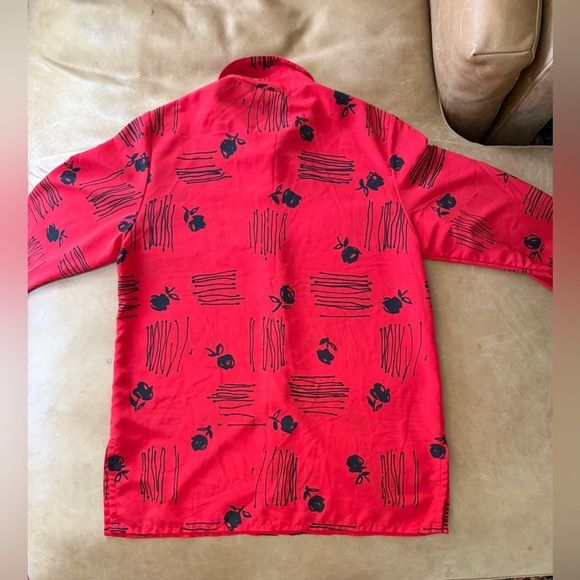 Liz Baker Women Red Black Abstract Patterned Button Down Blouse Size Small - Picture 6 of 6